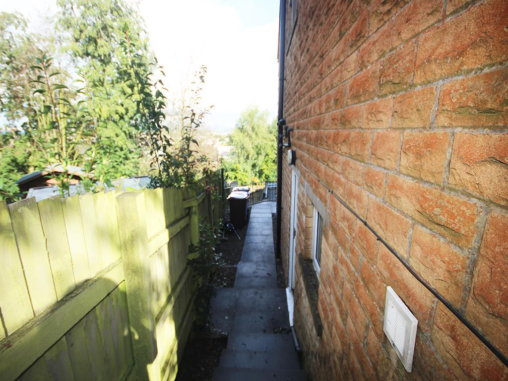 3 bedroom semi-detached house To Let in Barnoldswick - IMG_4596.jpg